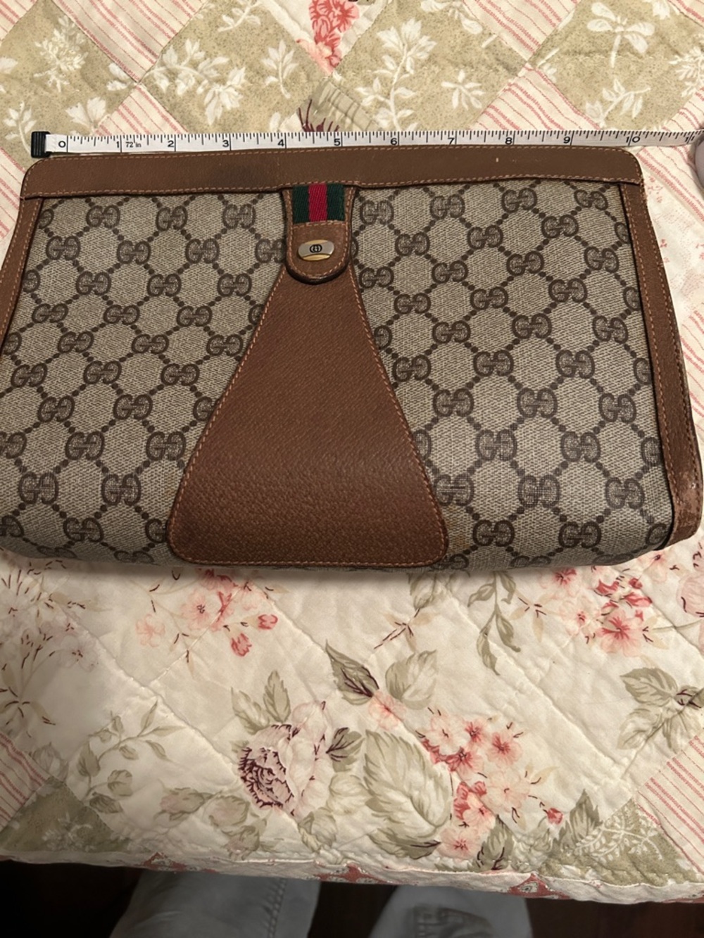 Gucci Beige and Brown Monogram Clutch - Picture 16 of 16